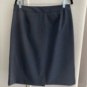 Pendleton Wool Dark/Charcoal Grey Skirt.
New with tags. Size 12